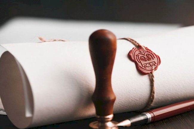 Taahhüdü ihlal suçunun oluşması için taahhüt tutanağında toplam borç miktarının, işleyen ve işleyecek faizin, vekalet ücretinin, icra harç ve giderlerinin birlikte belirlenerek borçlunun taahhüdüne esas olan miktarın açıkça gösterilmesinin gerekmektedir. Masraf miktarlarının açıkça yazmaması cezanın kaldırılmasını ve beraat edilmesini gerektirmektedir