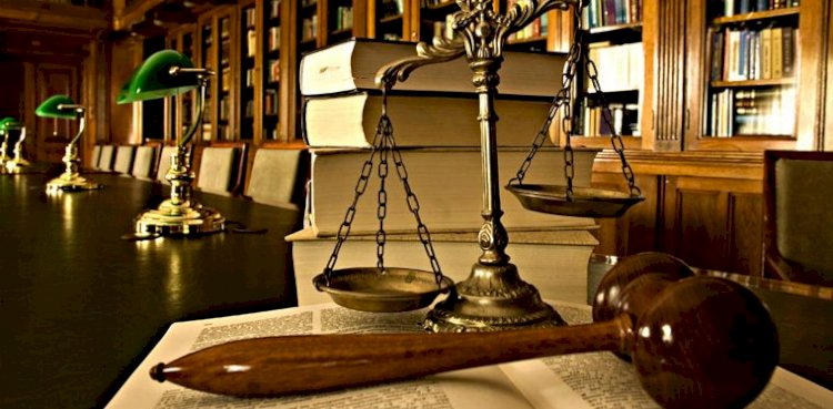 Temel ceza belirlenirken alt sınırdan uzaklaşıldığı halde hükmün gerekçesinde "takdiren ve teşdiden ceza tayini'' yerine "alt hadden hüküm kurulduğu'' yazılması hükümde çelişkidir ve kararın bozulmasın gerektirir.