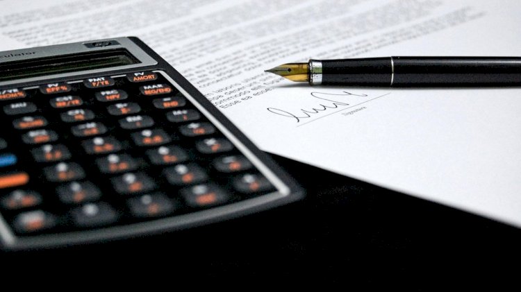 Taahhüdü ihlal suçunun oluşması için taahhüt tutanağında toplam borç miktarının, işleyen ve işleyecek faizin, vekalet ücretinin, icra harç ve giderlerinin birlikte belirlenerek borçlunun taahhüdüne esas olan miktarın açıkça gösterilmesinin gerekmektedir. Masraf miktarlarının açıkça yazmaması cezanın kaldırılmasını ve beraat edilmesini gerektirmektedir